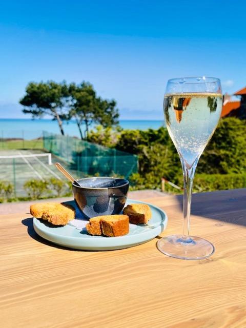 Hotel De La Terrasse Varengeville-sur-Mer Bagian luar foto
